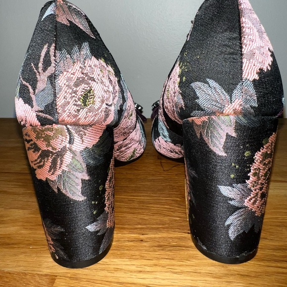 Kelly & Katie Embellished heels - Picture 3 of 4